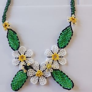 Mexican handmade beaded seed jewerly Necklace daisy flower